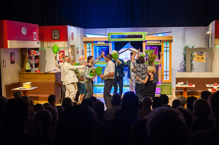 Première Café Beveren @ Rode zaal Fakkeltheater, foto 45, foto's door Goele Bormans - FrontView Magazine