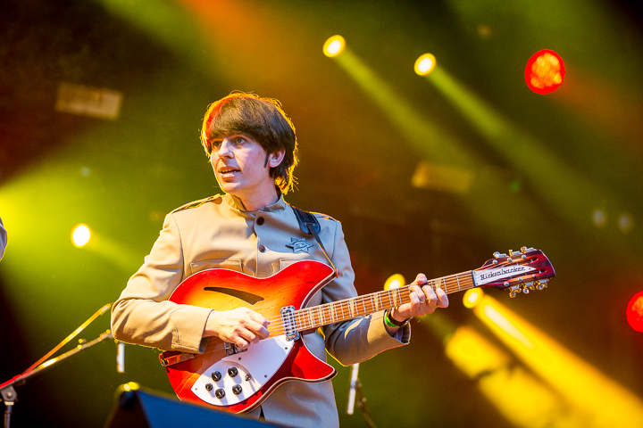 The Bootleg Beatles @ Beleuvenissen, picture 8, photographed by Kurt Jacobs - FrontView Magazine