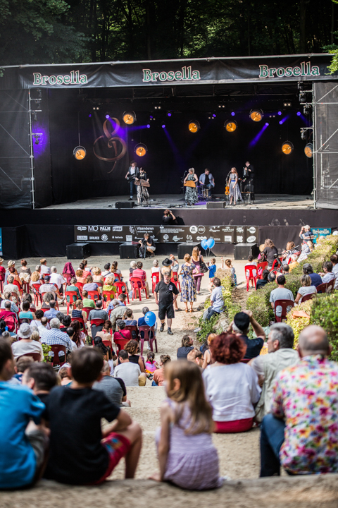 Brosella folk 2017 @ Groentheater Laken, picture 6, photographed by Raf Degeest - FrontView Magazine