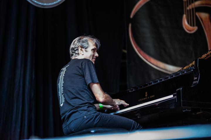 Brosella folk 2017 @ Groentheater Laken, picture 41, photographed by Raf Degeest - FrontView Magazine