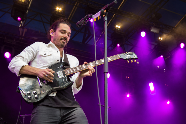 Local Natives @ Cactusfestival, picture 5, photographed by Dieter  Boone - FrontView Magazine
