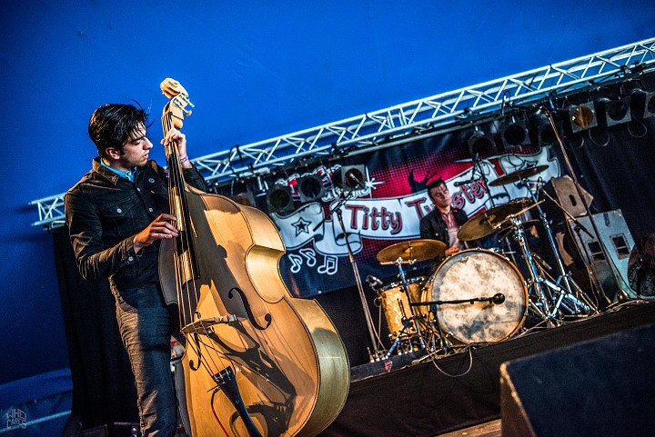 The Howlin' Jaws @ Sjock, picture 2, photographed by Luc Luyten - FrontView Magazine