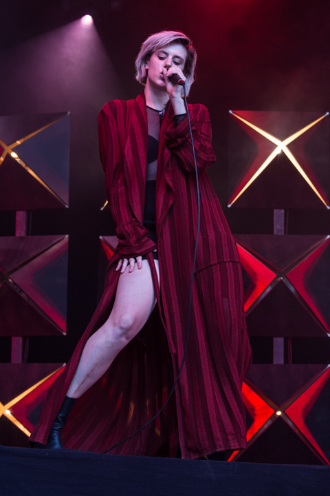 Warhaus @ Cactusfestival, picture 21, photographed by Dieter  Boone - FrontView Magazine