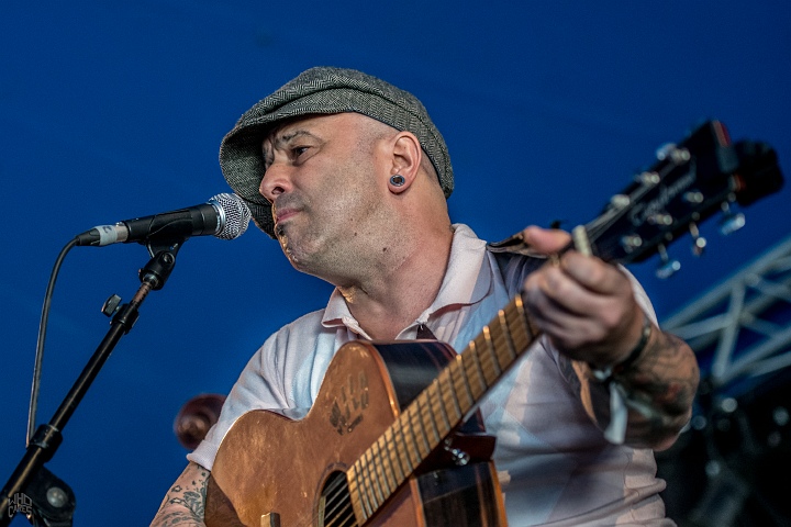 Roy Dee and the Spitfires @ Sjock, picture 6, photographed by Luc Luyten - FrontView Magazine