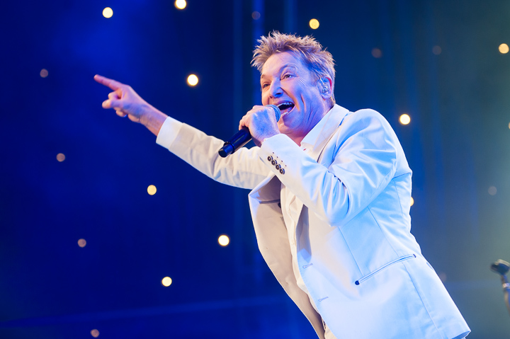 Bart Kaëll @ Vlaanderen Feest! Antwerpen, picture 4, photographed by Dimitri Vanlommel - FrontView Magazine