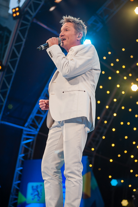 Bart Kaëll @ Vlaanderen Feest! Antwerpen, picture 12, photographed by Dimitri Vanlommel - FrontView Magazine