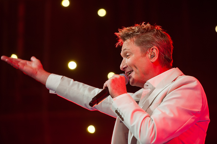 Bart Kaëll @ Vlaanderen Feest! Antwerpen, picture 13, photographed by Dimitri Vanlommel - FrontView Magazine