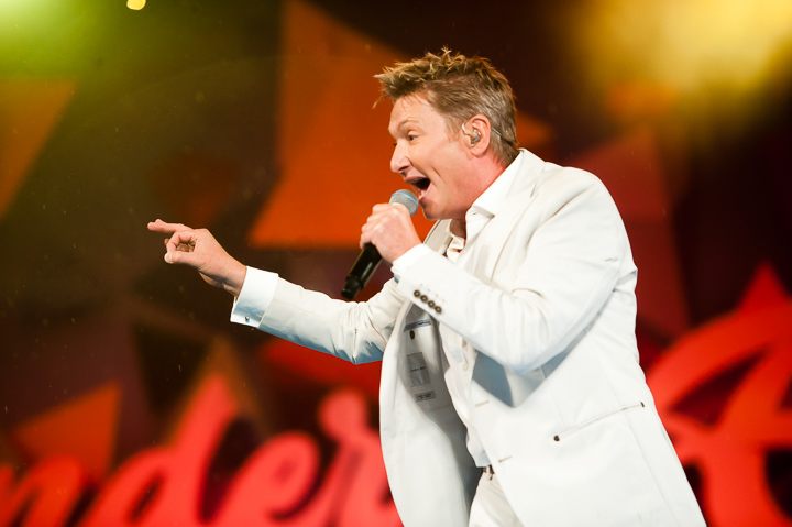 Bart Kaëll @ Vlaanderen Feest! Antwerpen, picture 31, photographed by Dimitri Vanlommel - FrontView Magazine