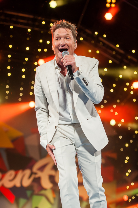 Bart Kaëll @ Vlaanderen Feest! Antwerpen, picture 33, photographed by Dimitri Vanlommel - FrontView Magazine