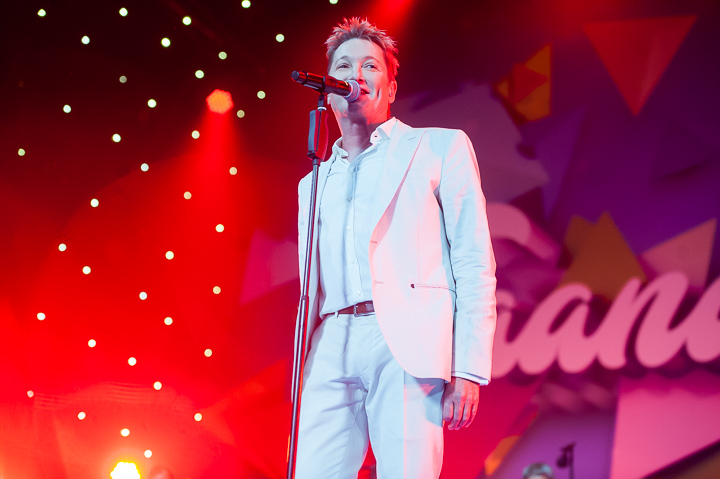 Bart Kaëll @ Vlaanderen Feest! Antwerpen, picture 35, photographed by Dimitri Vanlommel - FrontView Magazine