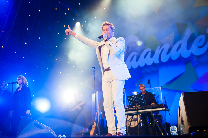 Bart Kaëll @ Vlaanderen Feest! Antwerpen, picture 39, photographed by Dimitri Vanlommel - FrontView Magazine