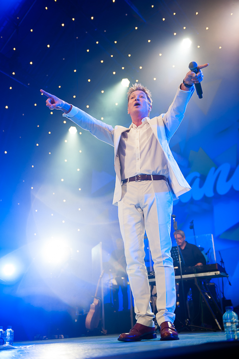 Bart Kaëll @ Vlaanderen Feest! Antwerpen, picture 40, photographed by Dimitri Vanlommel - FrontView Magazine