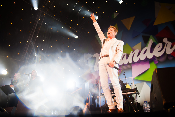 Bart Kaëll @ Vlaanderen Feest! Antwerpen, picture 42, photographed by Dimitri Vanlommel - FrontView Magazine