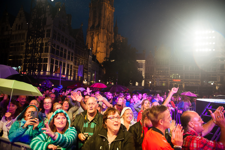 Bart Kaëll @ Vlaanderen Feest! Antwerpen, picture 44, photographed by Dimitri Vanlommel - FrontView Magazine