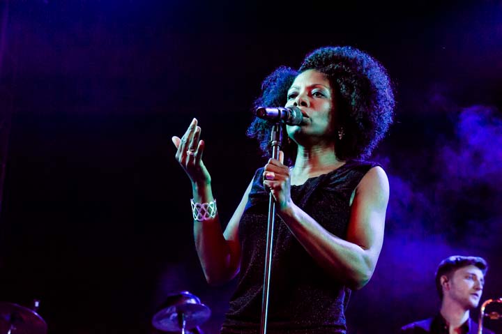 Soulsister @ Lommel leeft, foto 2, foto's door Gert Daemen - FrontView Magazine