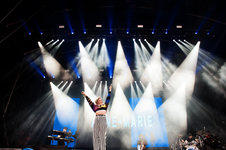 Anne-Marie @ Dour Festival 2017, picture 6, photographed by Magali Decamps - FrontView Magazine