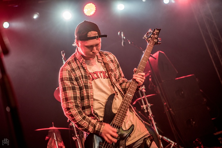 Clench your Fist @ Rock Herk, picture 2, photographed by Luc Luyten - FrontView Magazine
