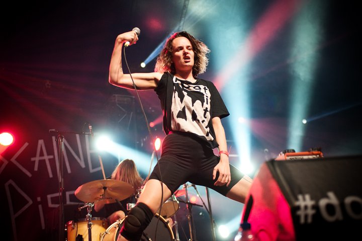 Cocaine Piss @ Dour Festival 2017, foto 2, foto's door Magali Decamps - FrontView Magazine
