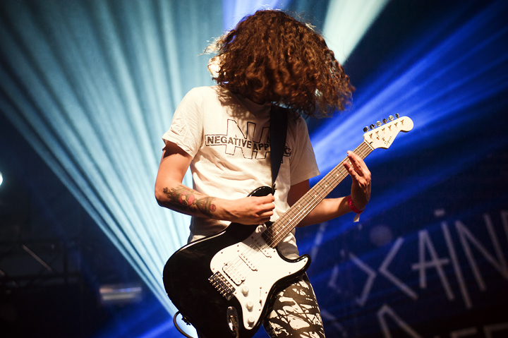 Cocaine Piss @ Dour Festival 2017, foto 6, foto's door Magali Decamps - FrontView Magazine