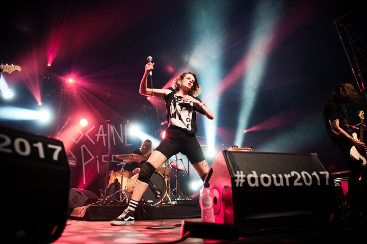 Cocaine Piss @ Dour Festival 2017, foto 7, foto's door Magali Decamps - FrontView Magazine