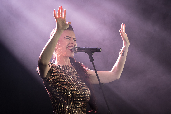 Chrysta Bell @ Gent Jazz 2017, picture 13, photographed by Jan van Hecke - FrontView Magazine