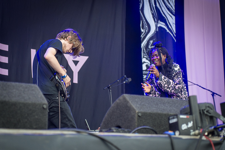 Coely @ Suikerrock 2017, picture 9, photographed by Jan van Hecke - FrontView Magazine
