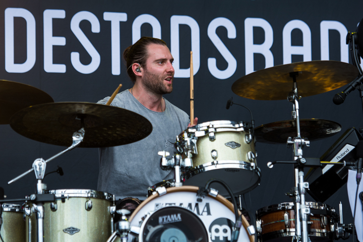 Niels Destadsbader @ Suikerrock, picture 7, photographed by Erwin Evrard - FrontView Magazine