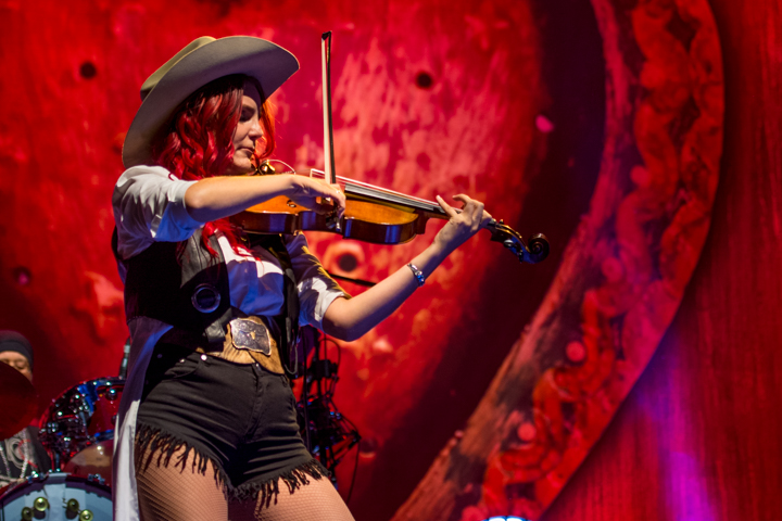 Zucchero @ Suikerrock, picture 2, photographed by Erwin Evrard - FrontView Magazine