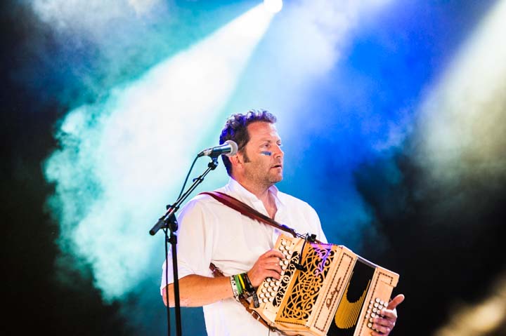 Eliza Carthy & The Wayward Band @ Dranouter 2017, picture 2, photographed by Gert Daemen - FrontView Magazine