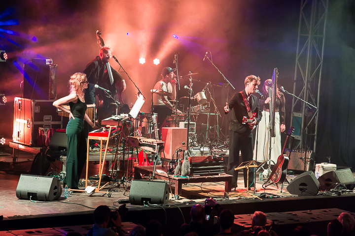 Stef Kamil Carlens @ Linkerwoofer, foto 6, foto's door Marc Verdonck - FrontView Magazine