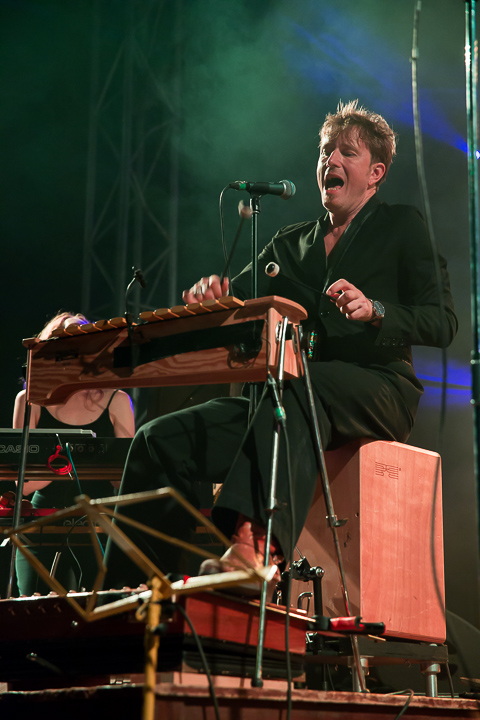 Stef Kamil Carlens @ Linkerwoofer, foto 8, foto's door Marc Verdonck - FrontView Magazine