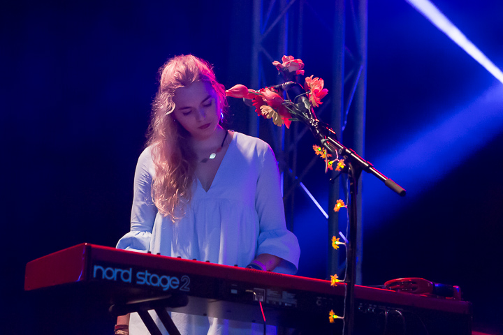 Glitterpaard @ Linkerwoofer, foto 1, foto's door Marc Verdonck - FrontView Magazine