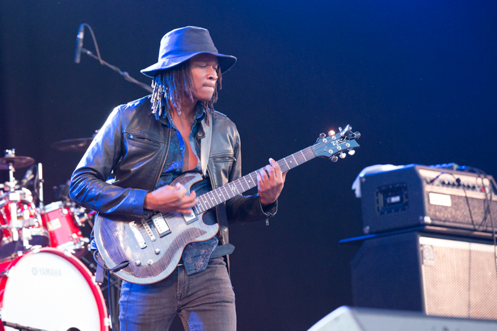 Raging Fyah @ Reggae Geel 2017, picture 9, photographed by Stef Dierckx - FrontView Magazine