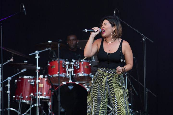 Tessanne Chin @ Reggae Geel 2017, picture 19, photographed by Stef Dierckx - FrontView Magazine