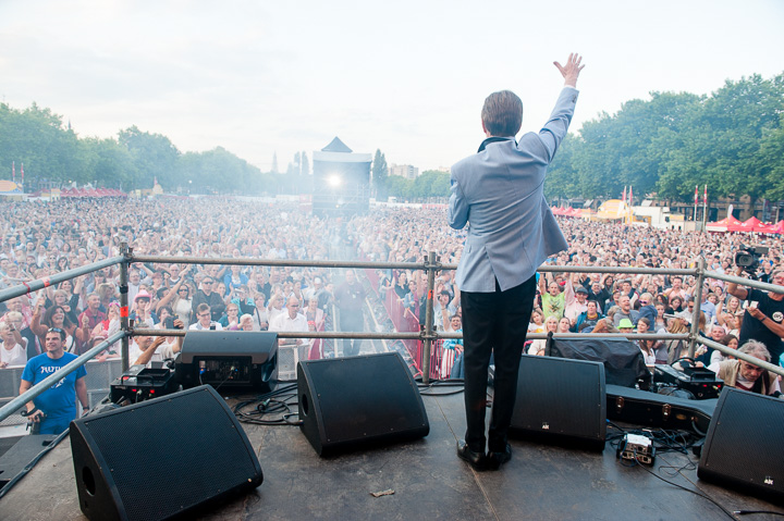 Antwerpen Zingt 2017 @ Gedempte Zuiderdokken, picture 19, photographed by Goele Bormans - FrontView Magazine