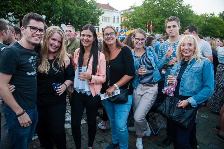 Antwerpen Zingt 2017 @ Gedempte Zuiderdokken, picture 25, photographed by Goele Bormans - FrontView Magazine