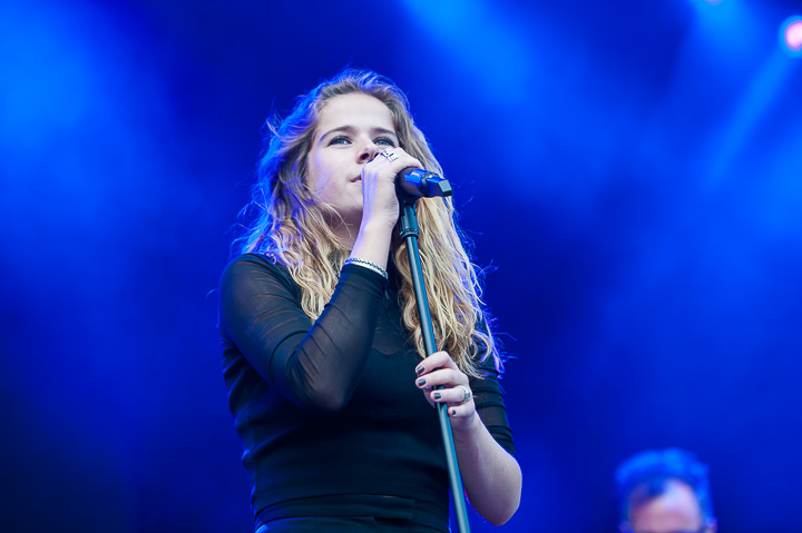 Laura Tesoro @ Midsummerfest Wommelgem, picture 5, photographed by Goele Bormans - FrontView Magazine