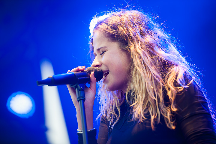 Laura Tesoro @ Midsummerfest Wommelgem, picture 24, photographed by Goele Bormans - FrontView Magazine