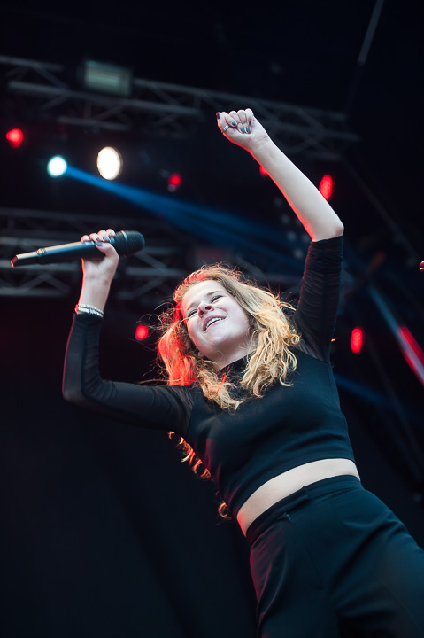 Laura Tesoro @ Midsummerfest Wommelgem, picture 30, photographed by Goele Bormans - FrontView Magazine