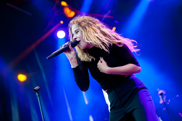 Laura Tesoro @ Midsummerfest Wommelgem, picture 32, photographed by Goele Bormans - FrontView Magazine