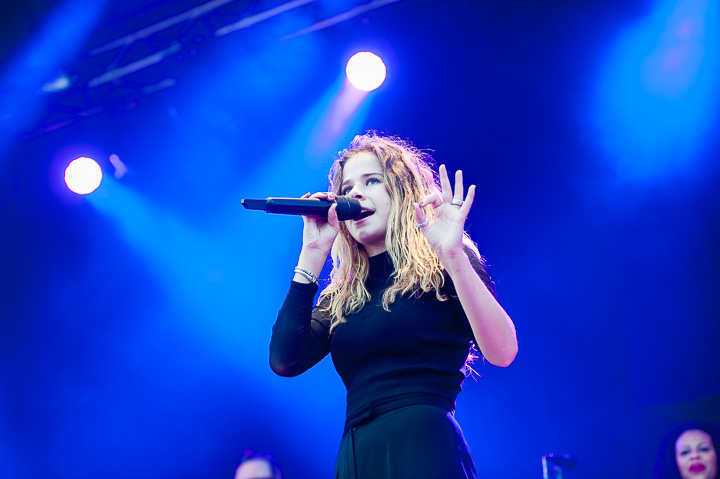 Laura Tesoro @ Midsummerfest Wommelgem, picture 34, photographed by Goele Bormans - FrontView Magazine