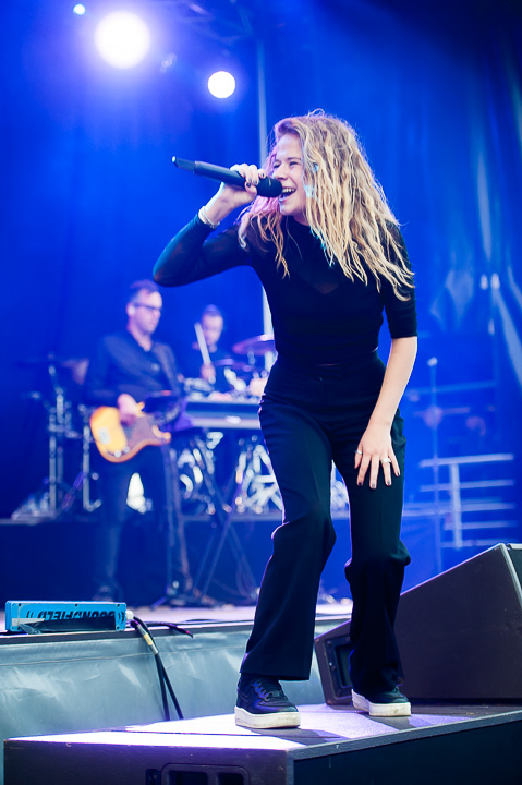 Laura Tesoro @ Midsummerfest Wommelgem, picture 35, photographed by Goele Bormans - FrontView Magazine