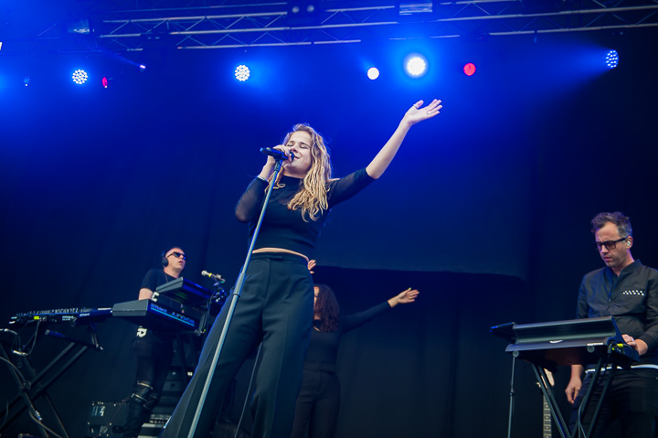 Laura Tesoro @ Midsummerfest Wommelgem, picture 50, photographed by Goele Bormans - FrontView Magazine