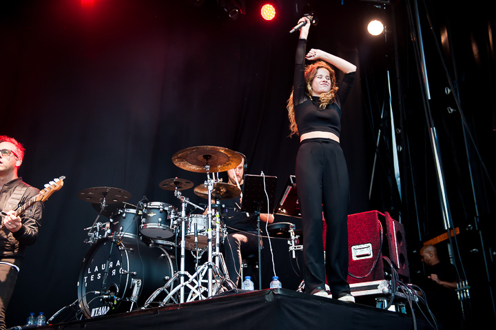 Laura Tesoro @ Midsummerfest Wommelgem, picture 62, photographed by Goele Bormans - FrontView Magazine