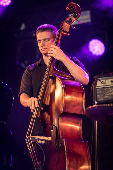 Penny Freeman feat. Mark Guiliana @ Jazz Middelheim 2017, picture 1, photographed by Jan van Hecke - FrontView Magazine