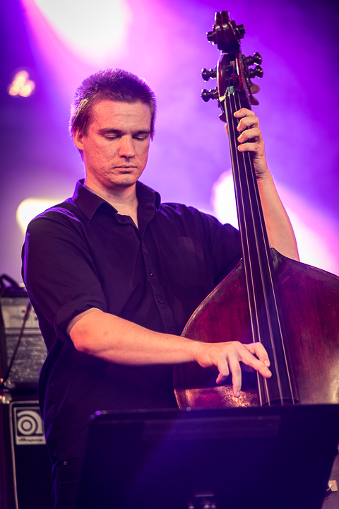 Penny Freeman feat. Mark Guiliana @ Jazz Middelheim 2017, picture 5, photographed by Jan van Hecke - FrontView Magazine