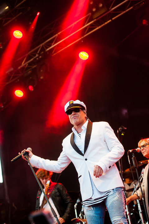 The Dinky Toys @ Midsummerfest Wommelgem, picture 5, photographed by Dimitri Vanlommel - FrontView Magazine