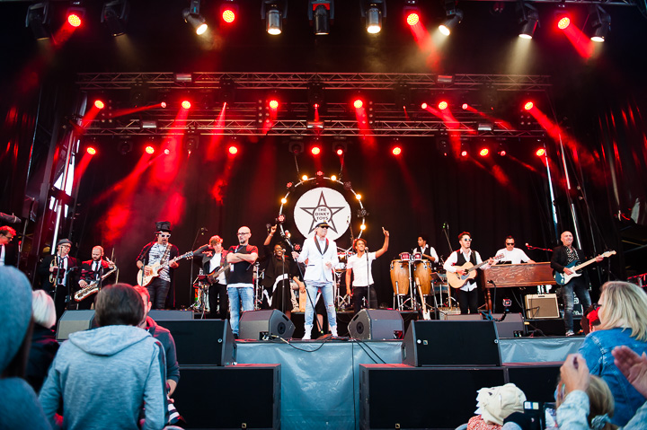The Dinky Toys @ Midsummerfest Wommelgem, picture 8, photographed by Dimitri Vanlommel - FrontView Magazine