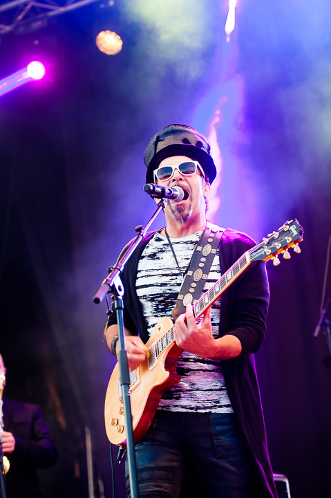 The Dinky Toys @ Midsummerfest Wommelgem, picture 15, photographed by Dimitri Vanlommel - FrontView Magazine