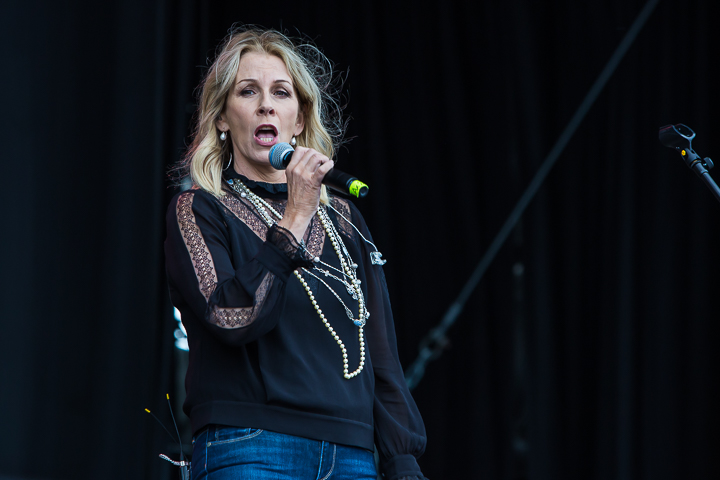 Bananarama @ Nostalgie Beach Festival, picture 2, photographed by Marc Verdonck - FrontView Magazine